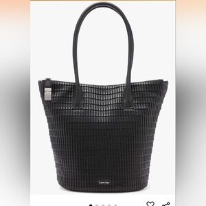 Calvin Klein Modern Essentials black handbag/tote